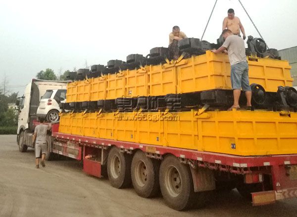 YCC2-7曲軌側卸式礦車 YCC2-7曲軌側卸式礦車