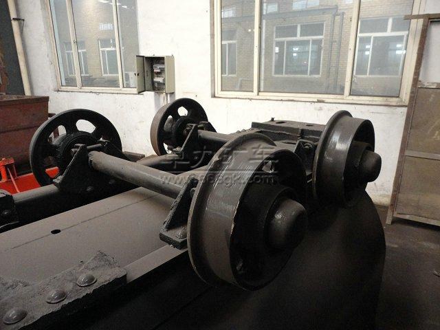 礦車輪對液壓裝配裝置 礦車輪對液壓裝配裝置